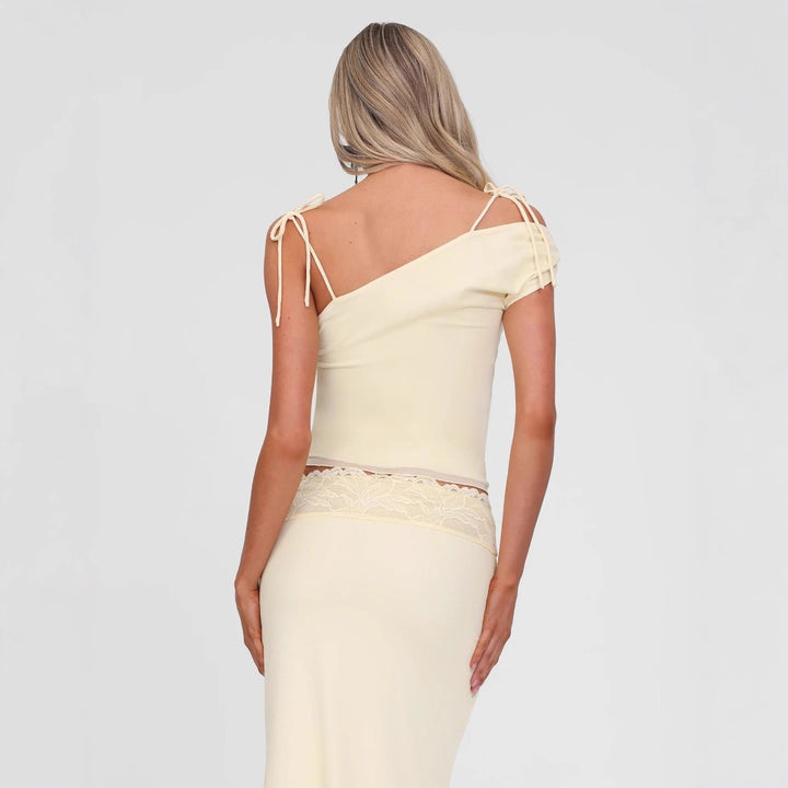 Damen Elegantes Blumenkleid mit fließendem Stoff und feinen Trägern Drune