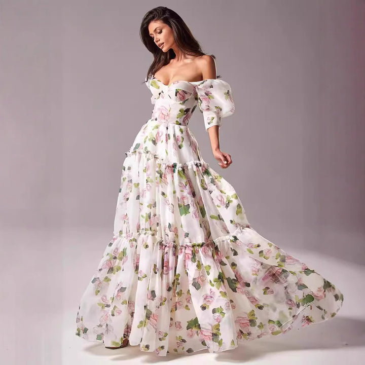 Damen Elegantes Maxikleid mit schulterfreien Rüschenärmeln und floralen Akzenten Drune