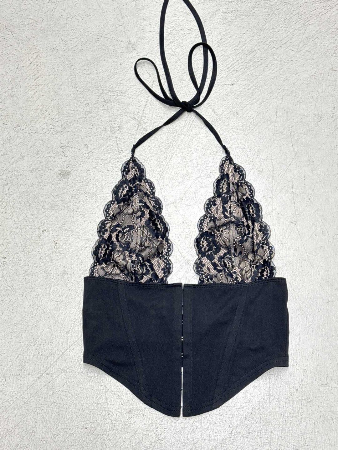 Damen Spitzen-Corsage mit tiefem V-Ausschnitt und modernen Rüschendetails Drune