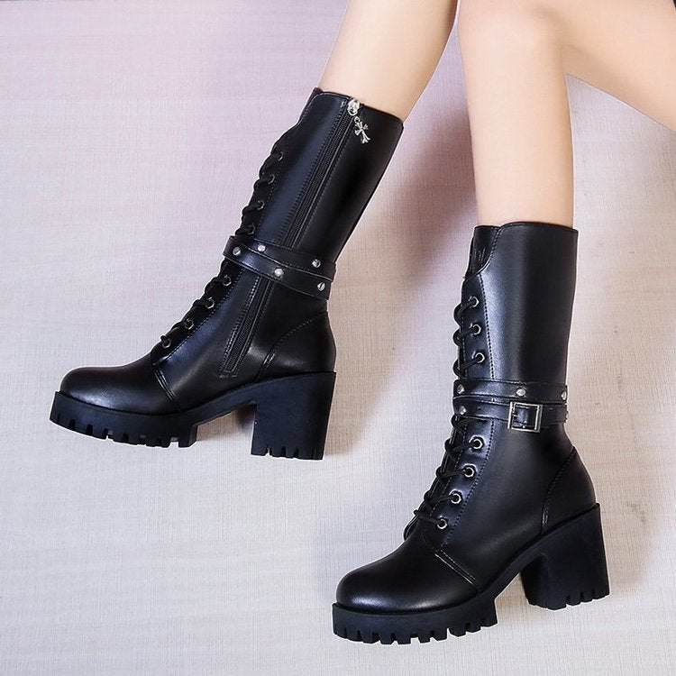 Damen nan mittelhohe Schnürstiefel mit Profilsohle, Blockabsatz und Ziergurt Drune