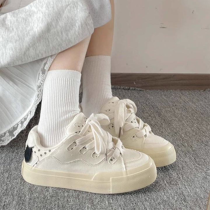 Damen Komfortable Sneakers mit dickem Plateau und verspieltem Schnürsystem Drune
