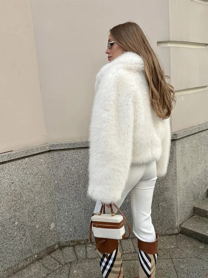 Damen Kuschelige Oversize-Felljacke Drune
