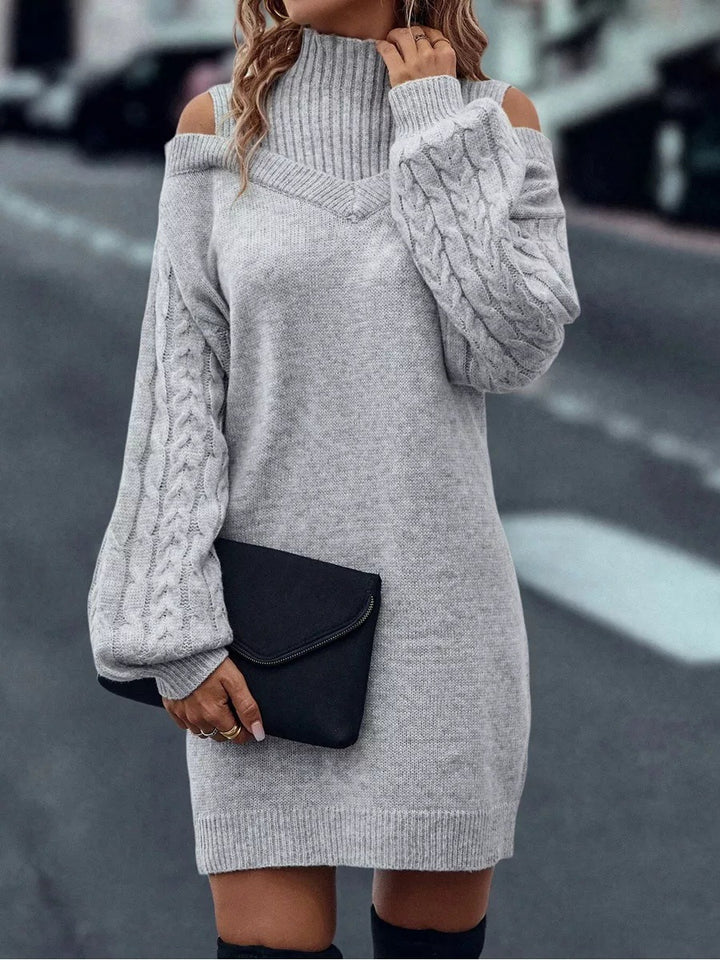 Damen Strickkleid mit Off-Shoulder-Design und einzigartigem Zopfstrick Drune