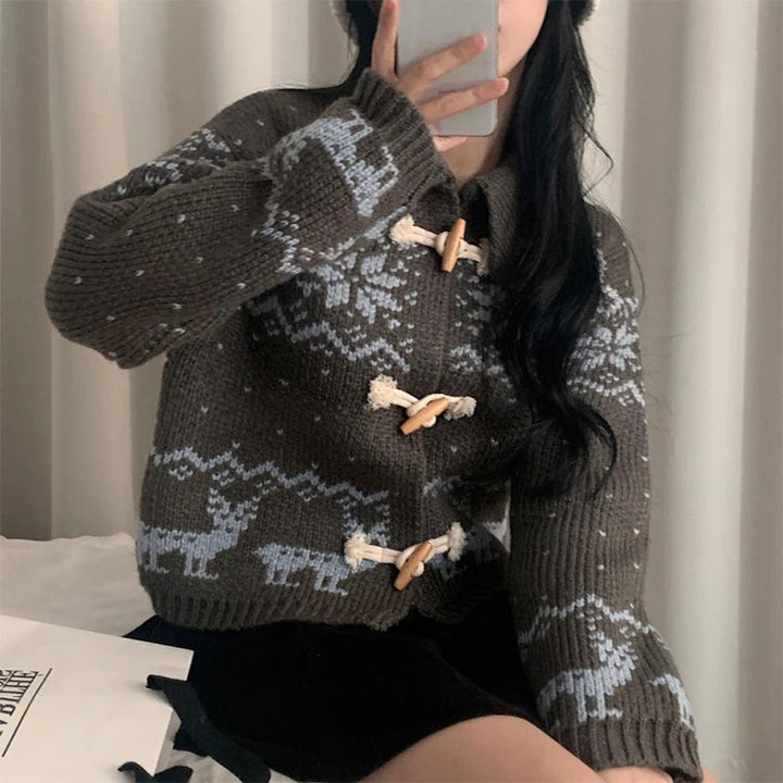Damen Strickjacke mit kreativem Tiermotiv und hochwertigen Holzknöpfen Drune
