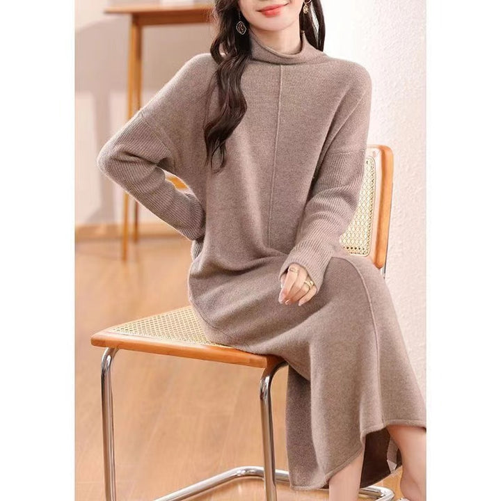 Damen Strickkleid mit hohem Stehkragen und lässiger Silhouette Drune