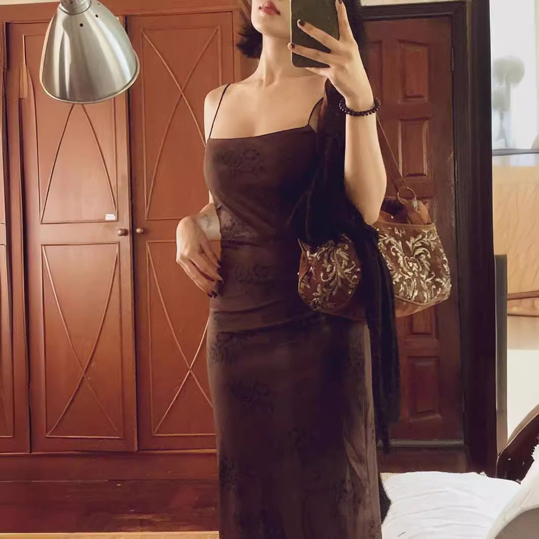 Damen Satin Maxikleid mit feinen Spaghetti-Trägern und elegantem Schnitt Drune