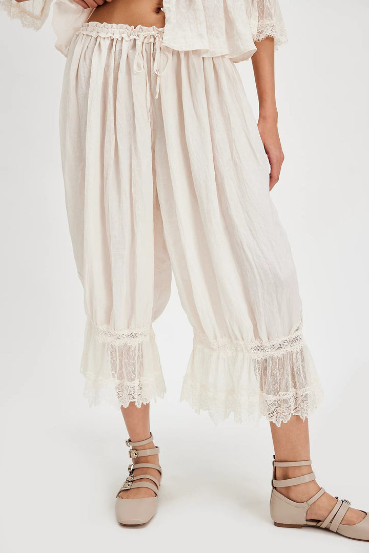 Damen Luftige und elegante Culotte mit Spitzenverzierung Drune