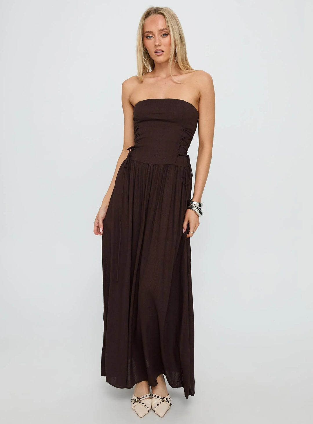 Damen Maxi-Kleid mit schulterfreiem Design und seitlichen Rüschendetails Drune
