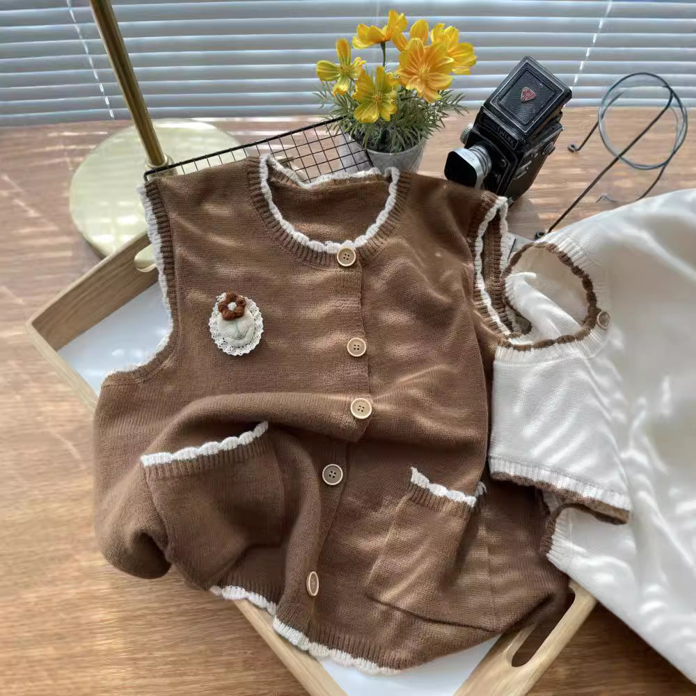 Damen Strickweste mit kontrastierenden Details und Taschen Drune