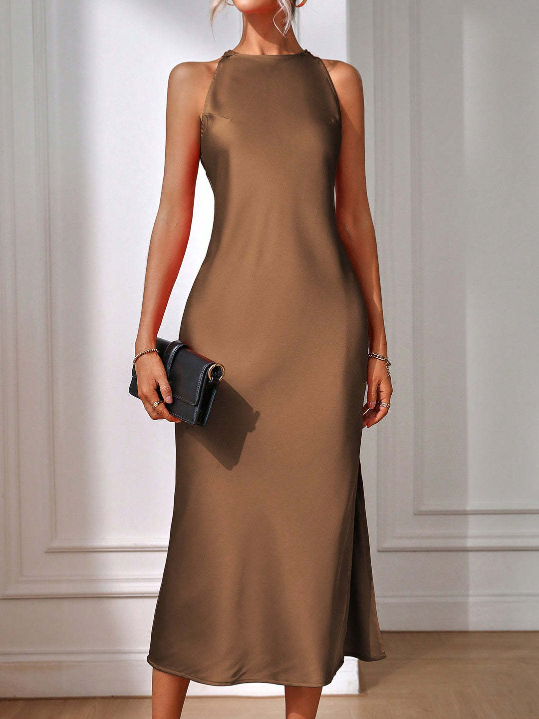 Damen Elegantes Maxikleid mit tiefem Schlitz und feinem Satinfinish Drune