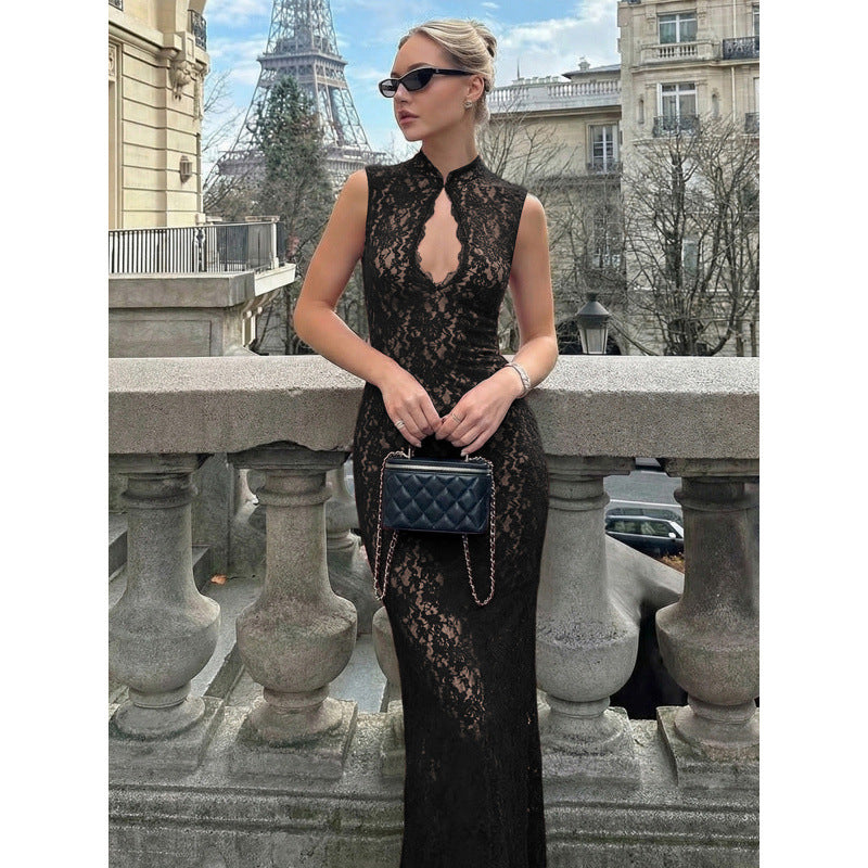 Damen Spitzenkleid mit hohem Kragen und figurbetonter Silhouette Drune
