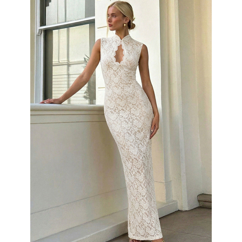 Damen Spitzenkleid mit hohem Kragen und figurbetonter Silhouette Drune
