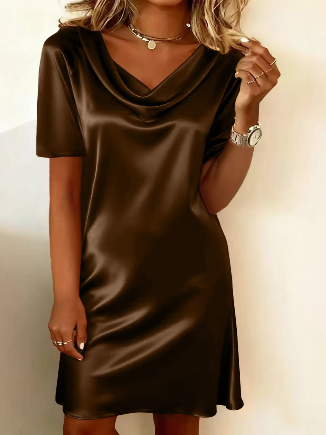 Damen Elegantes Satin-Kleid mit elegantem Wasserfall-Ausschnitt und schmeichelhaftem Schnitt Drune