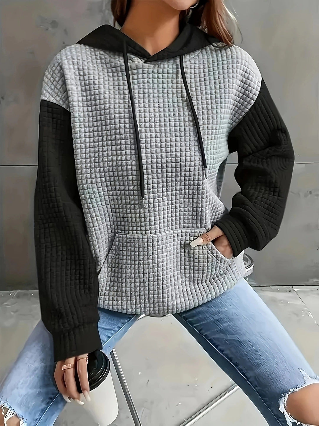 Damen Kapuzenpullover mit strukturiertem Design und praktischen Taschen Drune