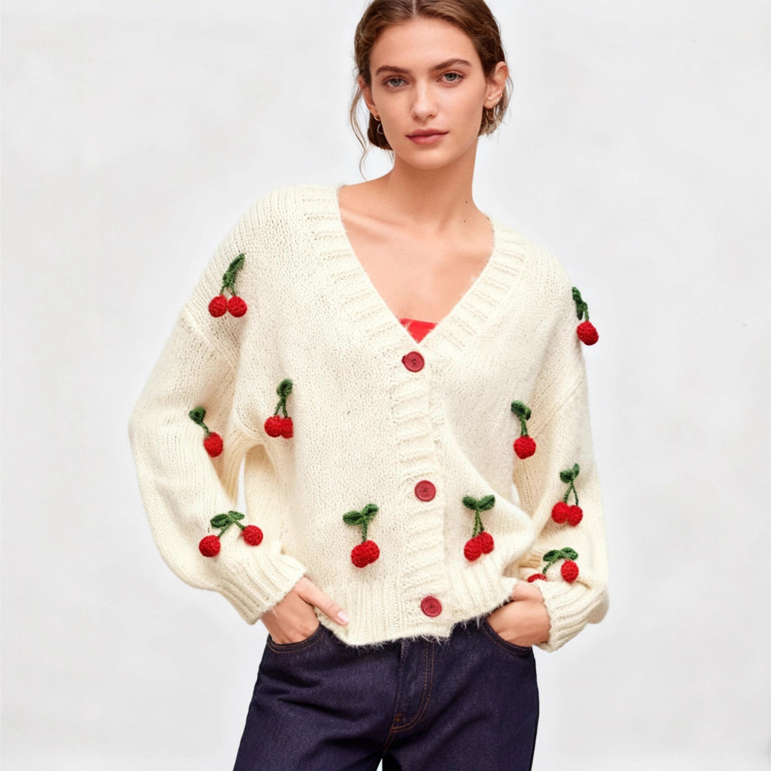 Damen Strickjacke mit fröhlichem Kirschdesign und praktischen Knopfdetails Drune