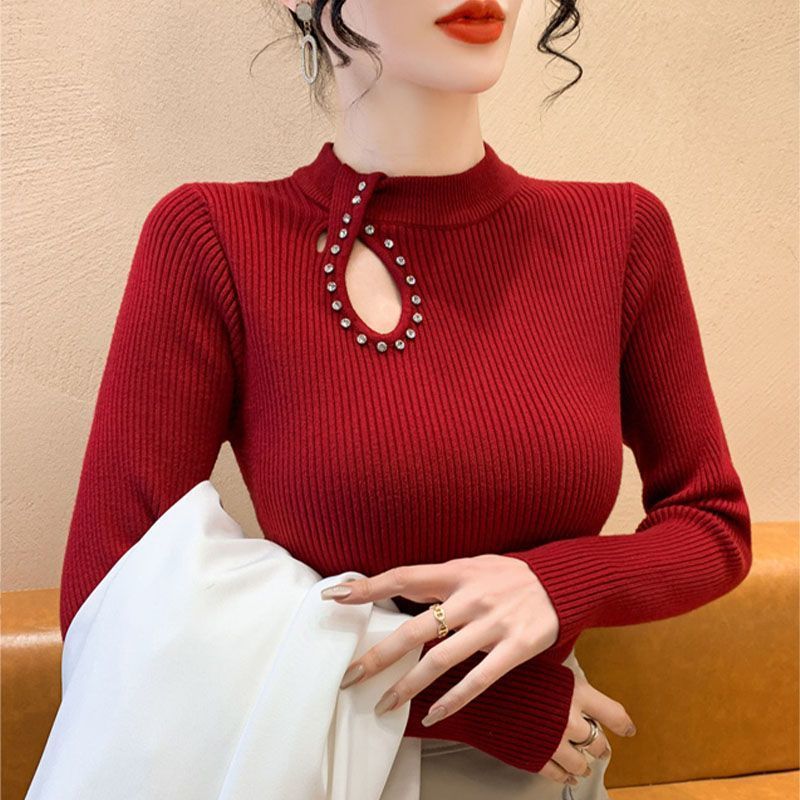 Damen Langarmshirt mit elegantem Ausschnitt und Schmuckdetails Drune