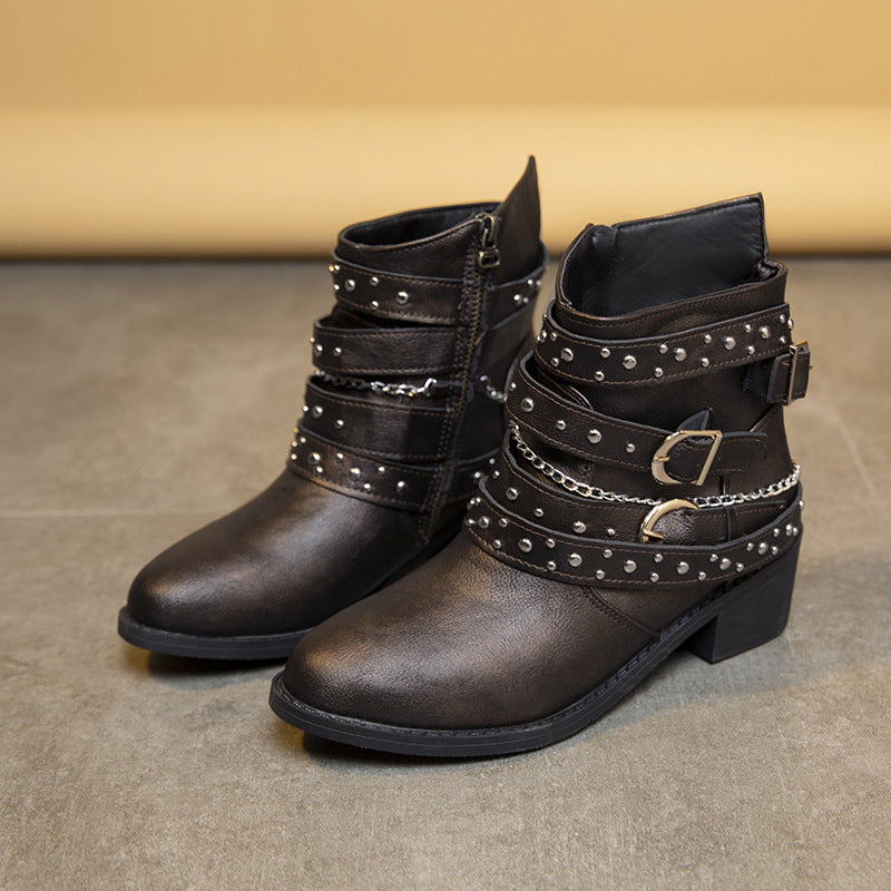 Damen nan knöchelhohe Biker-Stiefelette mit Nietenriemen, Ketten- und Dornschließen-Details Drune