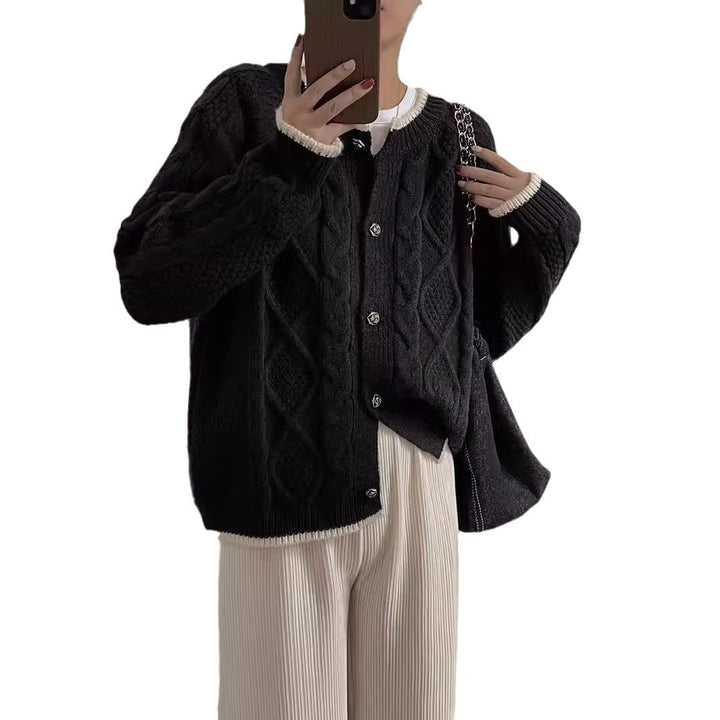 Damen Grobstrickjacke mit Zopfmuster und dekorativen Knöpfen Drune