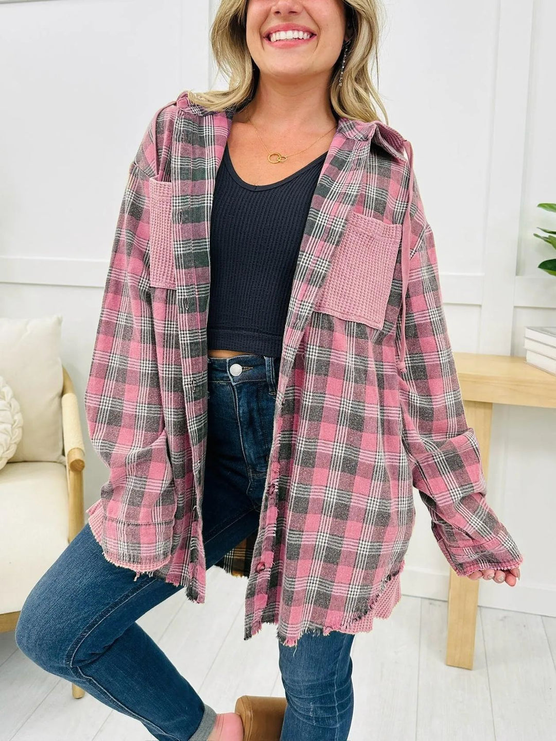 Damen Oversized Karo-Hemdjacke mit fransigen Details Drune