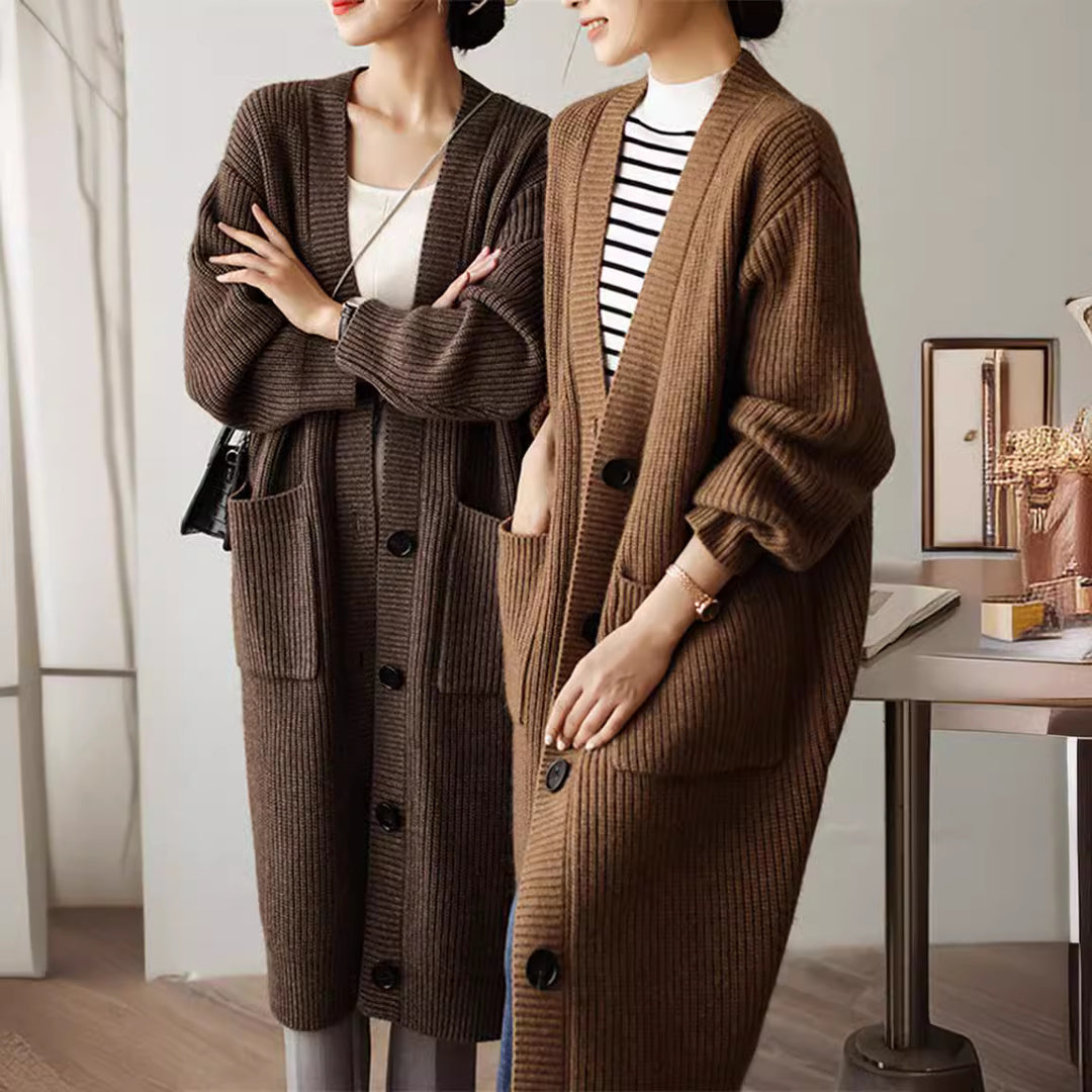 Damen großzügig geschnittener Strickcardigan mit praktischen Taschen und dekorativer Knopfleiste Drune