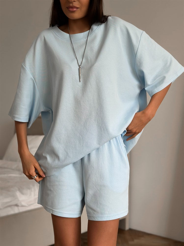 Damen gemütliches Sport-Set mit lässigem T-Shirt und Shorts Drune