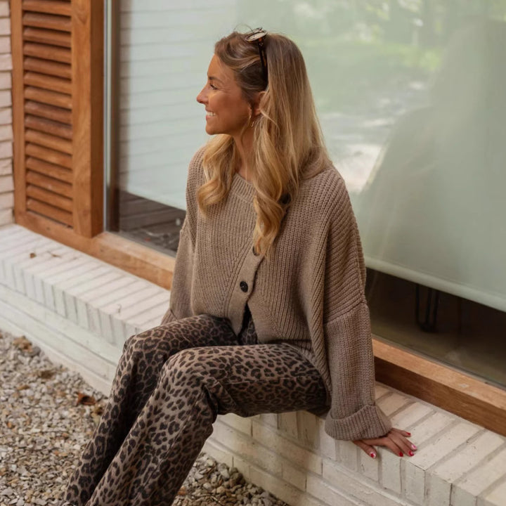 Damen gemütlicher Strickcardigan mit dekorativen Knopfdetails und luftiger Passform Drune