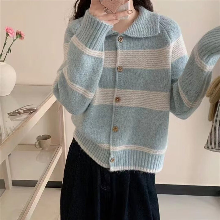 Damen Modischer Strickcardigan mit eleganten Streifen und Holzknöpfen Drune