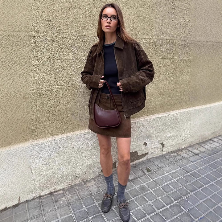 Damen Cropped Wildlederjacke mit lässigem Schnitt und praktischen Taschen Drune