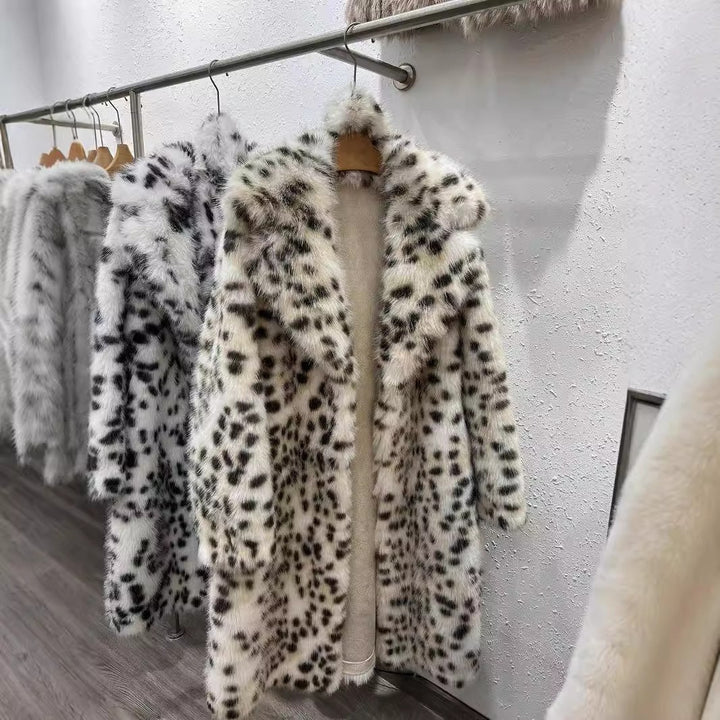 Damen luxuriöser Fellmantel Drune