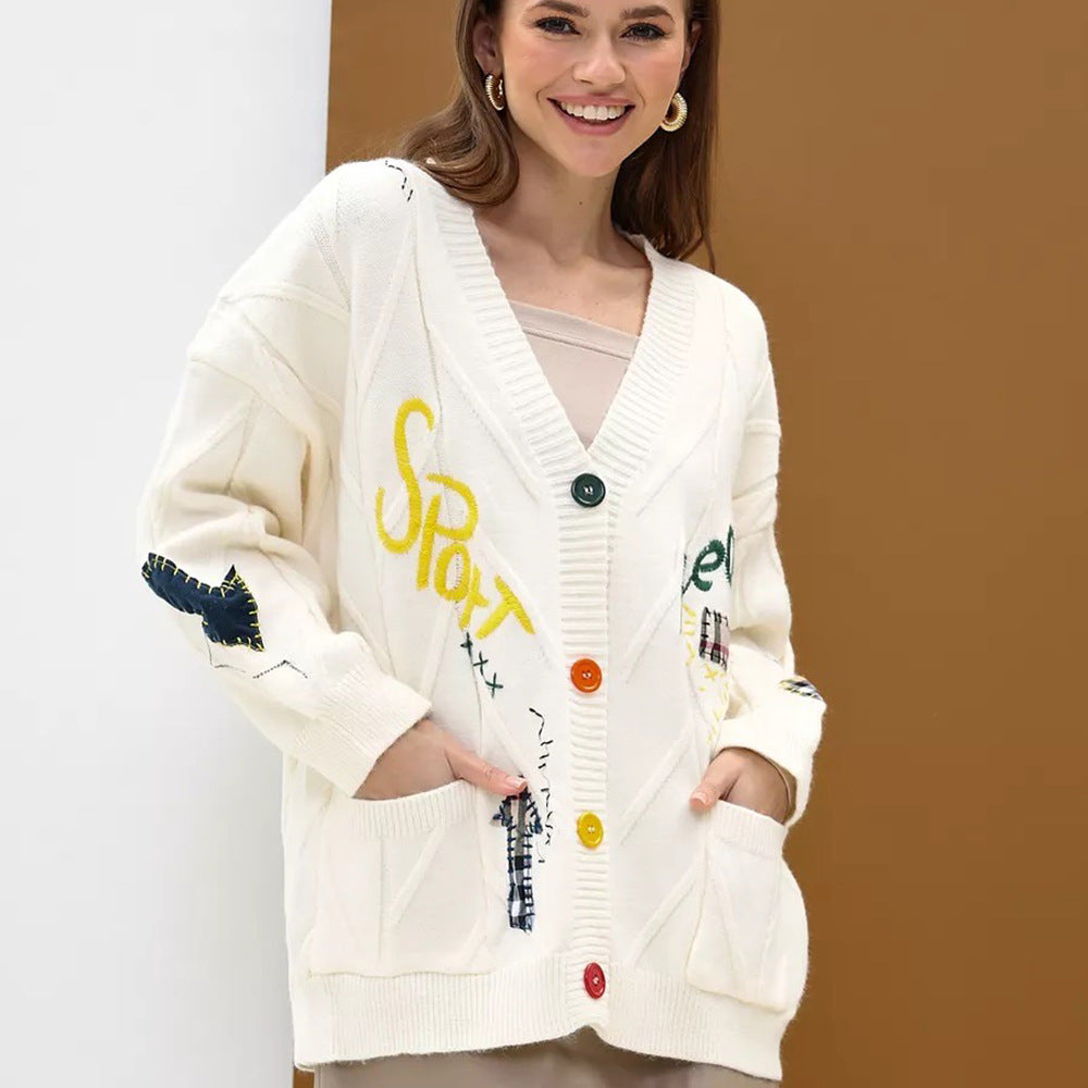 Damen verspielte Strickjacke mit bunten Applikationen und Taschen Drune