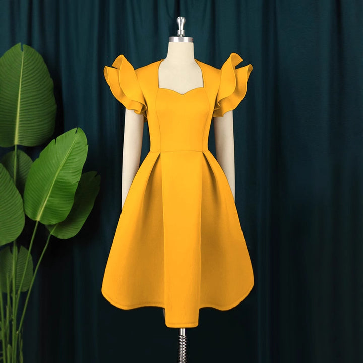 Damen elegantes Kleid mit voluminösen Rüschensäumen Drune