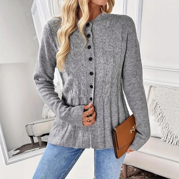Damen Strickjacke mit einzigartiger Kabelstruktur und modernen Knopfdetails Drune
