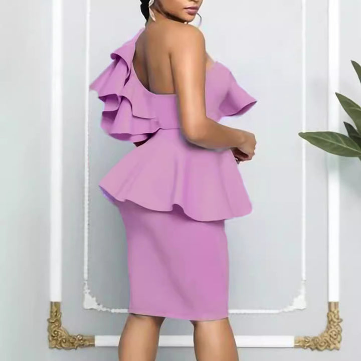 Damen Figurnahes Peplum-Kleid mit asymmetrischem Ausschnitt und Rüschendetails Drune