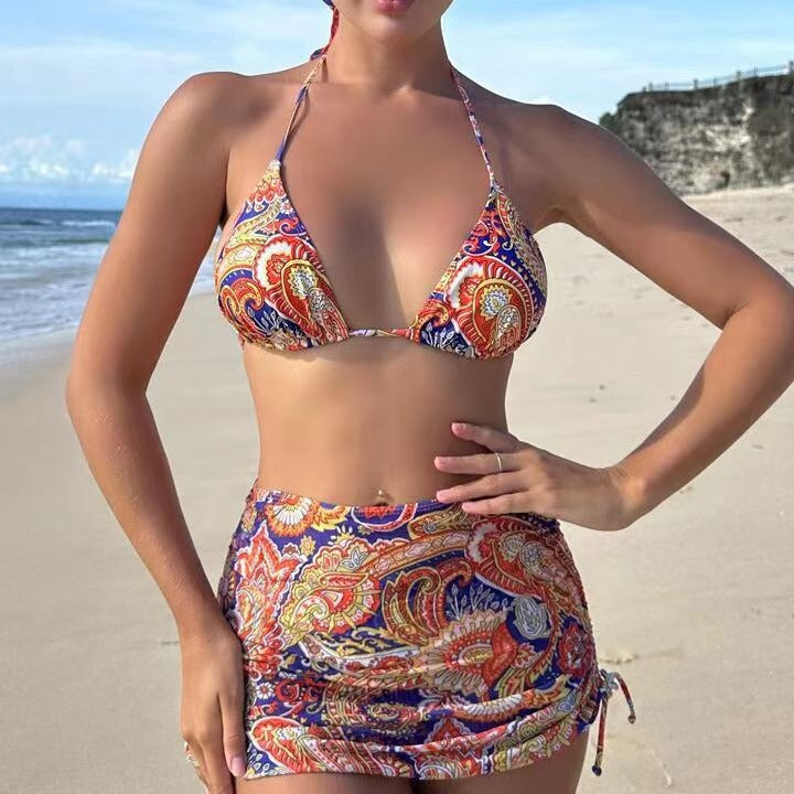 Damen Triangel-Bikini-Set mit elegantem Wickelrock und passendem Haarband Drune