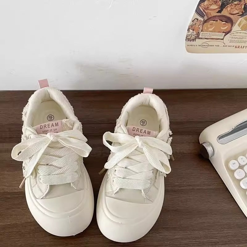 Damen Komfortable Sneaker mit modischen Details und softem Innenfutter Drune