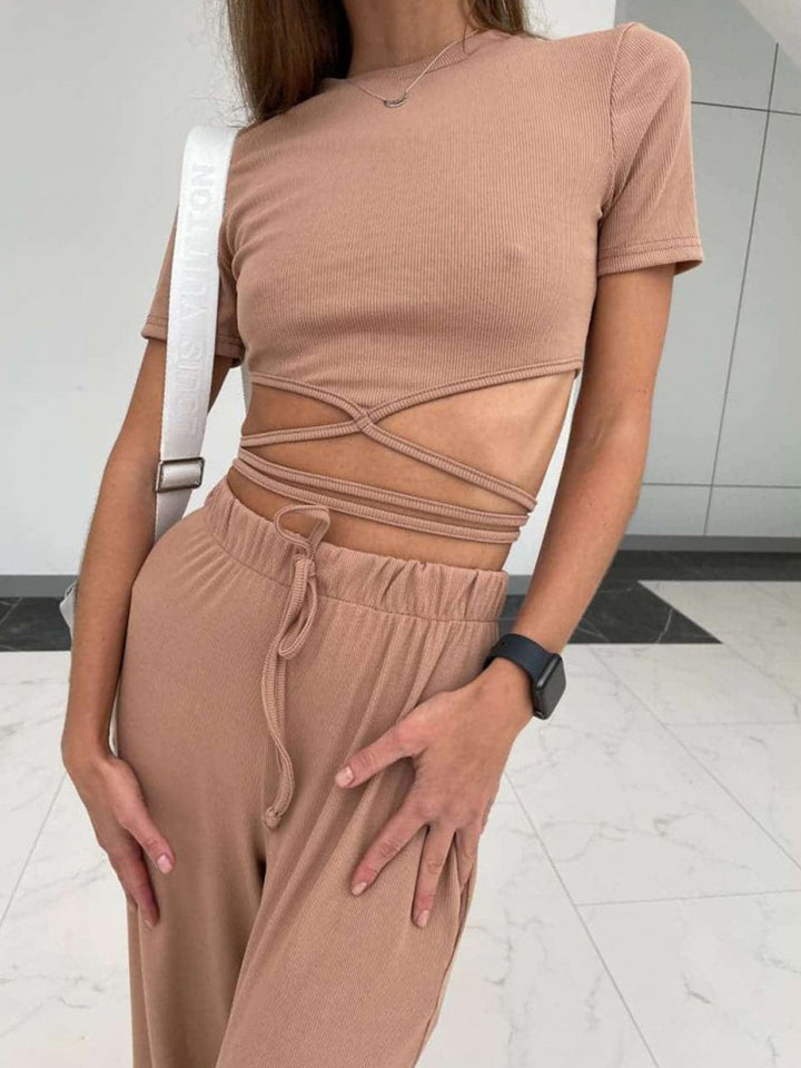 Damen sportliches Crop-Top mit dekorativem Schnitt und elastischem Bund Drune