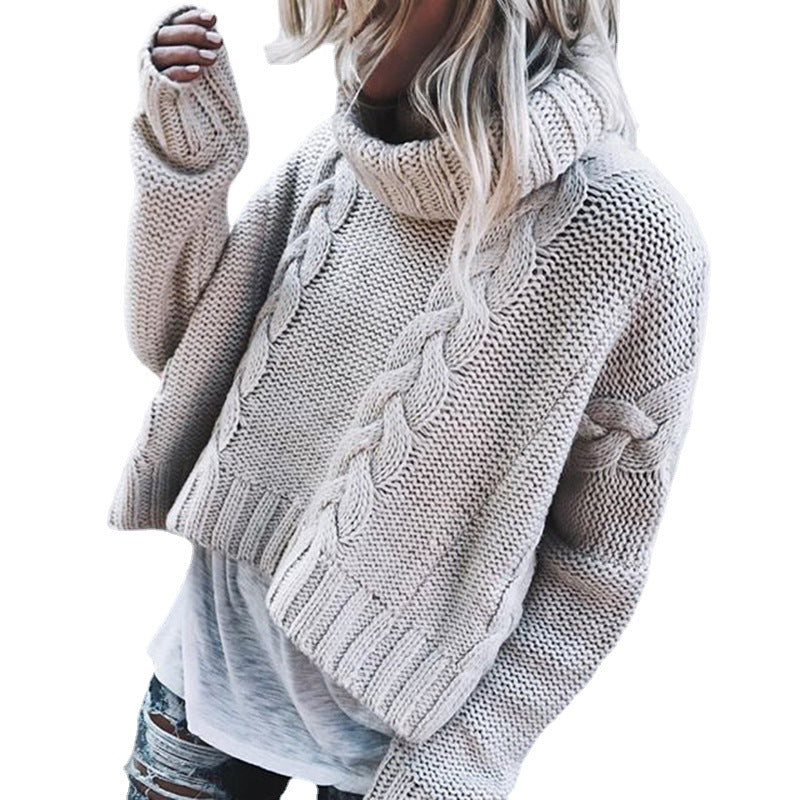 Damen Grobstrickpullover mit hochgeschlossenem Kragen und strategisch platzierten Zopfmustern Drune