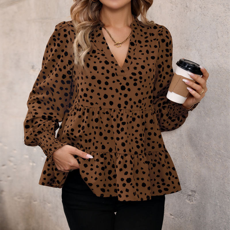 Damen luftige Bluse mit Rüschendetails und Punkten Drune