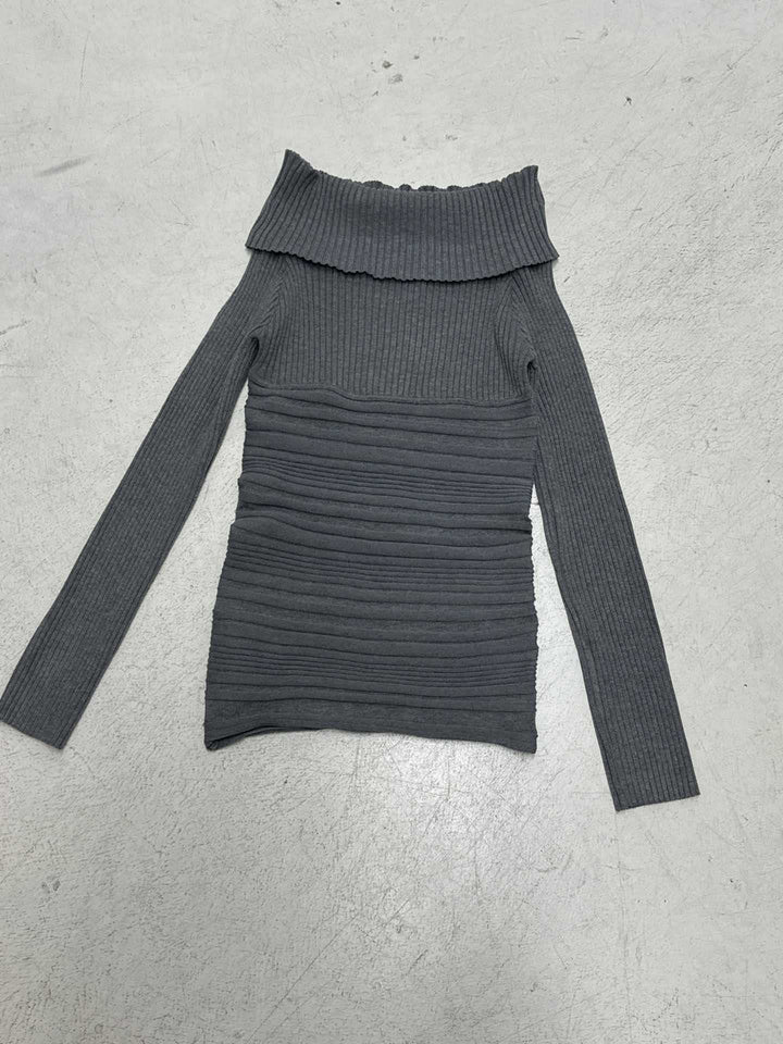 Damen nan schulterfreies figurbetontes Rippenstrick-Kleid mit Umschlagkragen, Längsraffung und Langarm Drune