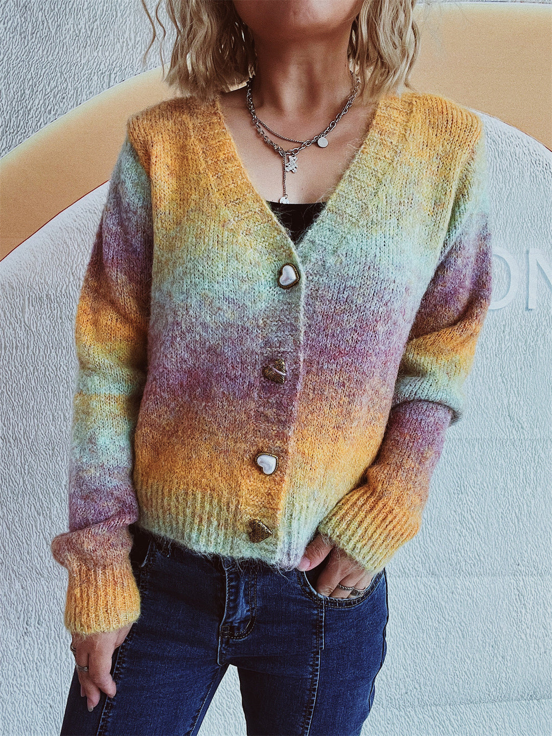 Damen Strickjacke mit luxuriösem Mohair-Material und modischen Herzknöpfen Drune