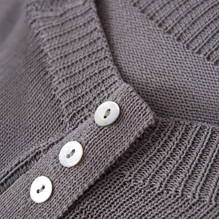 Damen lässiger Strickpullover mit Knopfdetails und breitem Rundhalsausschnitt Drune