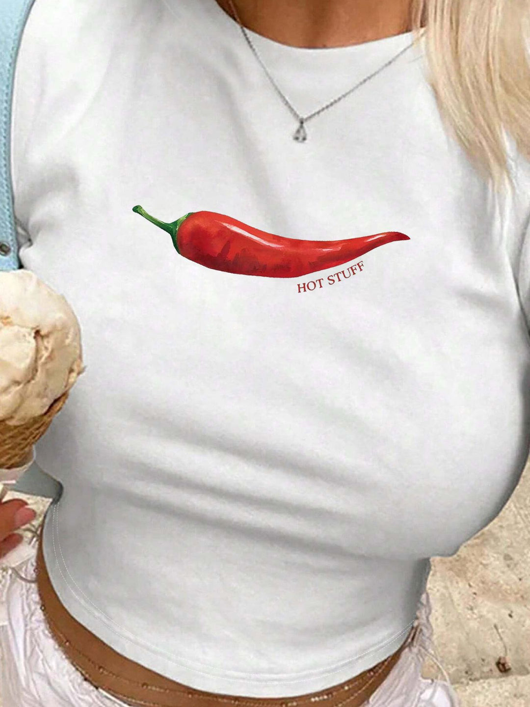 Damen Crop-T-Shirt mit künstlerischem Lippenmotiv und kreativem Druck Drune