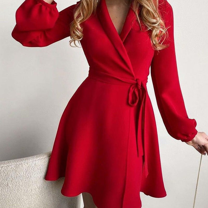 Damen Wickelkleid mit floralem Design und eleganter Silhouette Drune