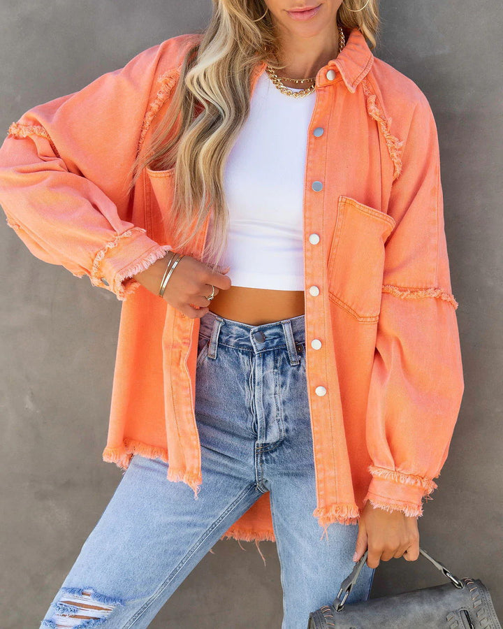 Damen nan oversized Hemdjacke im Used‑Look mit ausgefransten Kanten und aufgesetzten Pattentaschen Drune