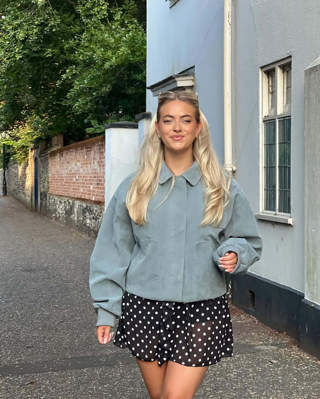 Damen Kurze Bomberjacke aus weichem Material mit einem lässigen Schnitt Drune