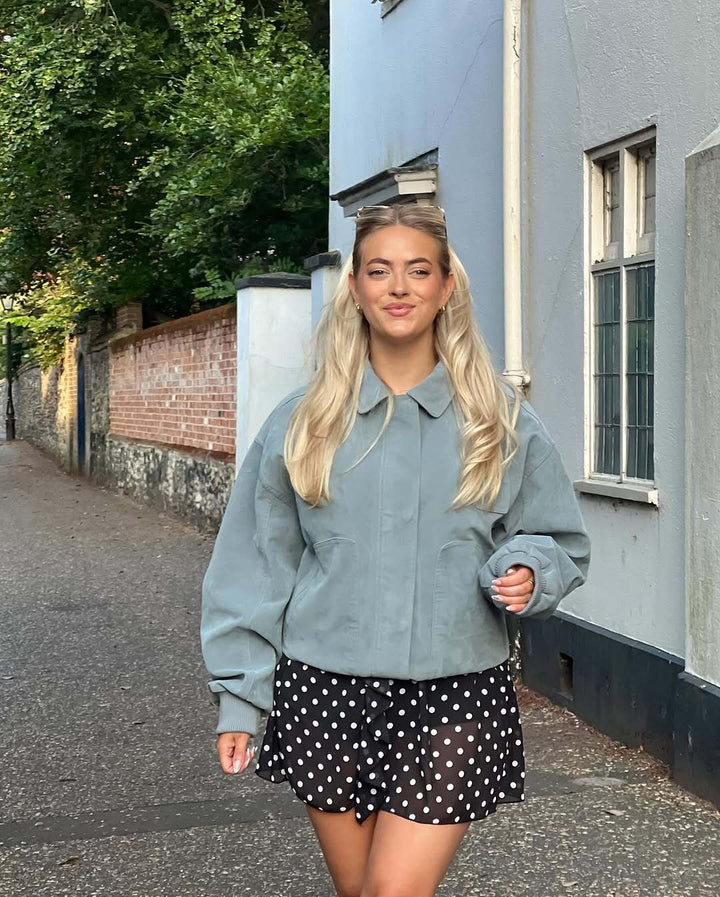 Damen Kurze Bomberjacke aus weichem Material mit einem lässigen Schnitt Drune