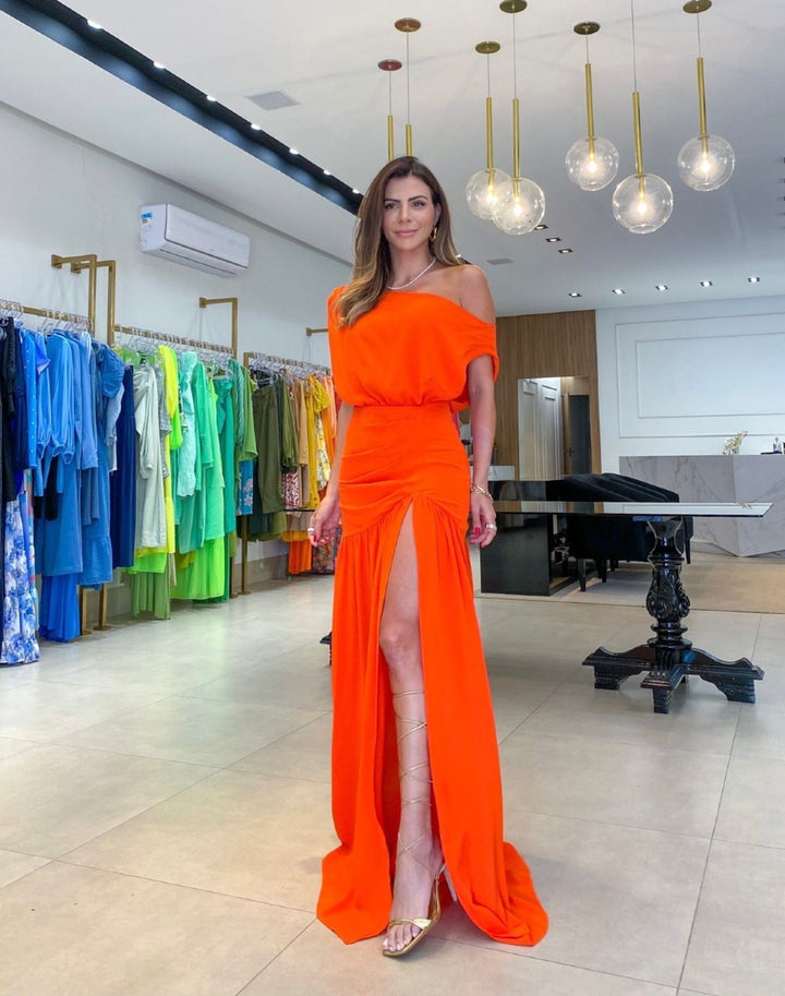 Damen Asymmetrisches Maxikleid mit Schlitz und Schulterfreiem Design Drune