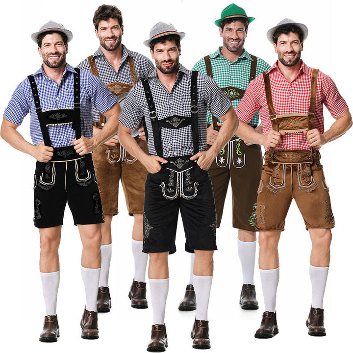 Herren nan traditionelle Trachtenlederhose mit bestickten Hosenträgern, kariertem Trachtenhemd und Filzhut Drune