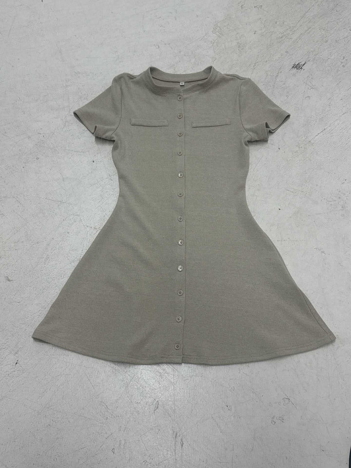 Damen Knopf-Polo-Kleid mit figurbetontem Schnitt und kurzen Ärmeln Drune