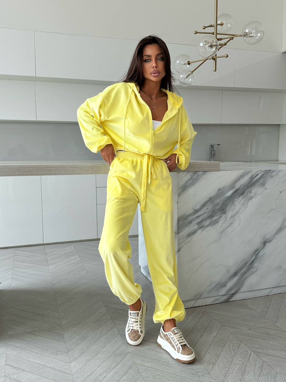 Damen Sportliches Fleece-Loungewear-Set mit praktischer Kapuze und weitem Schnitt Drune